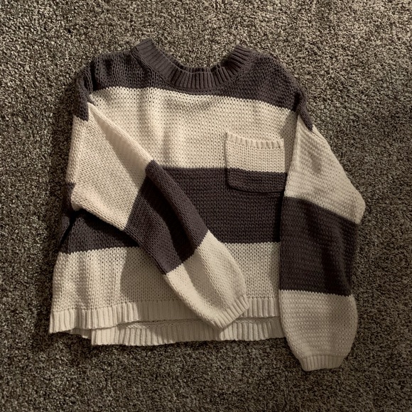 AE Perfect Spring Sweater - Picture 2 of 3